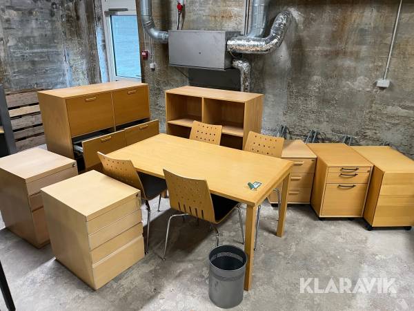 Kontor inventar bord/stol/skabe