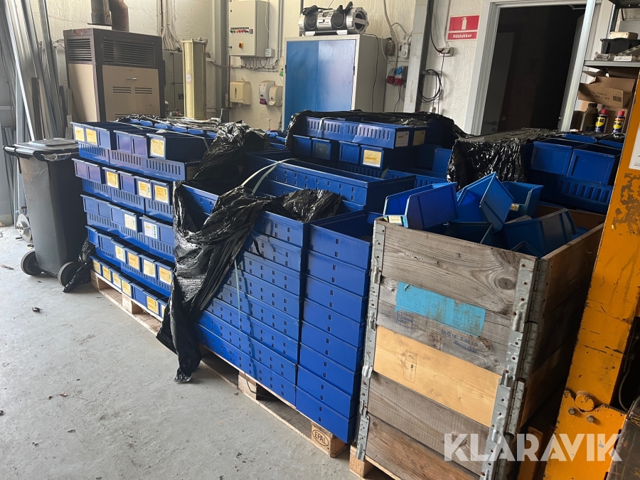 Værkstedskasser Schafer diverse cirka 482 styk