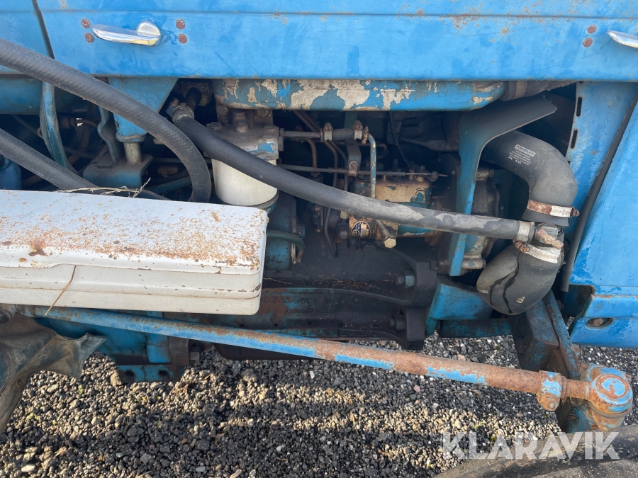 Veteran Traktor Ford 2000