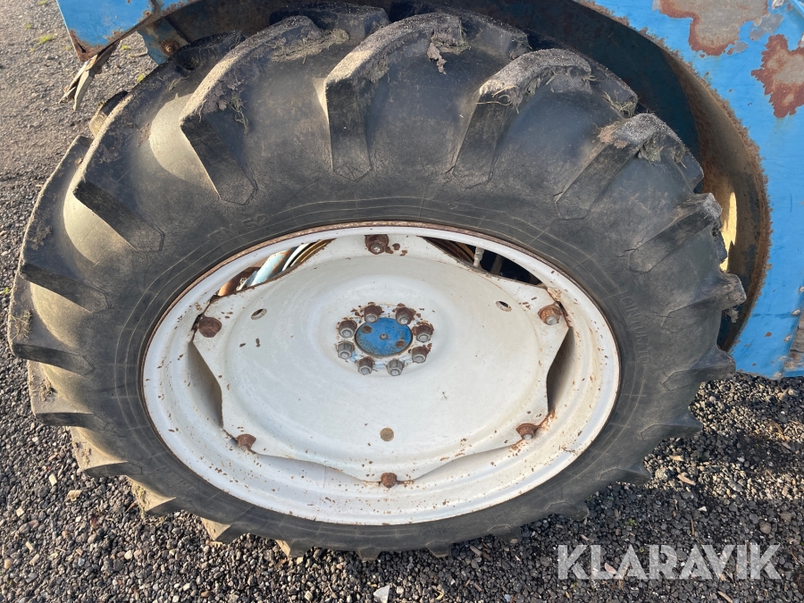 Veteran Traktor Ford 2000