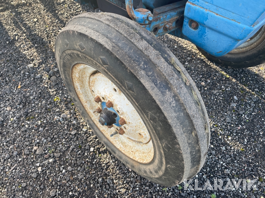 Veteran Traktor Ford 2000