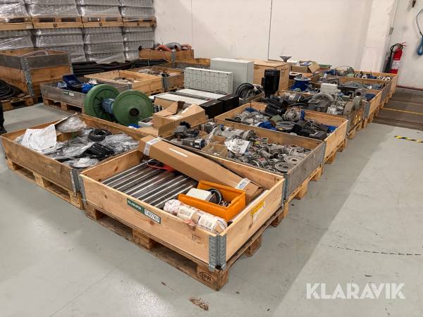 Stort lot med industri udstyr