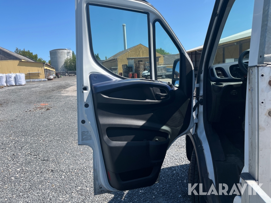 Ladbil Iveco 35C18 3,0 D WB 4100, AUT