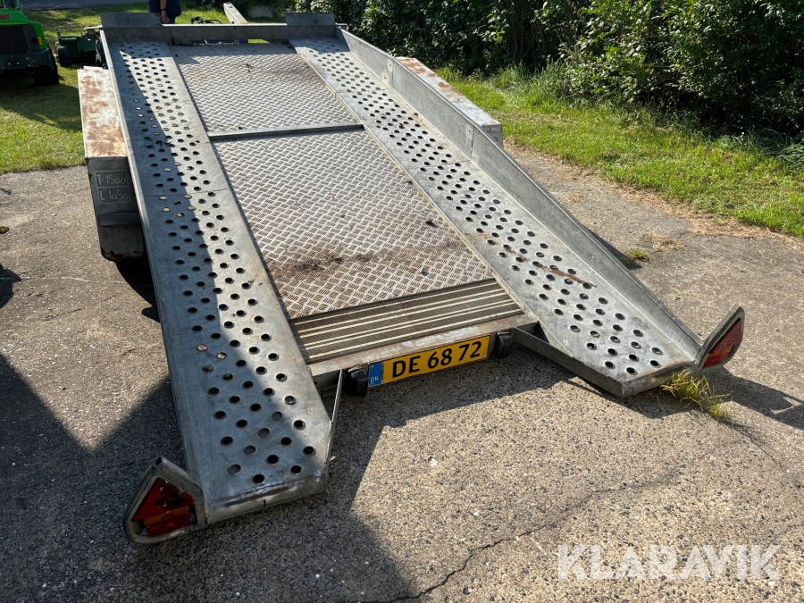 Maskintrailer med tip Brenderup 1503