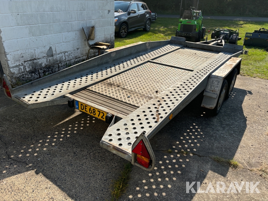 Maskintrailer med tip Brenderup 1503