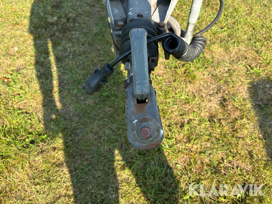 Maskintrailer med tip Brenderup 1503