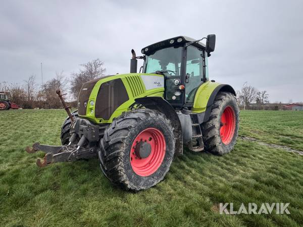 Traktor Claas Axon 830