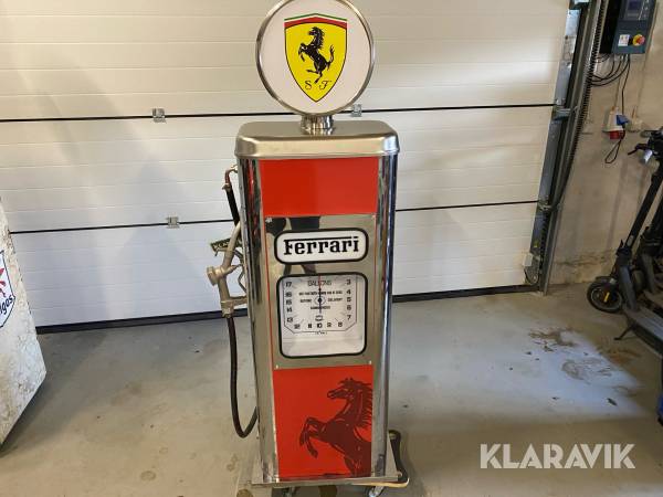 Tankstander Ferrari