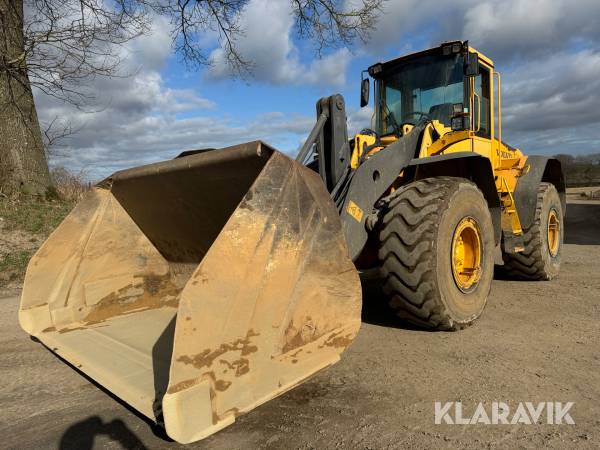 Gummiged Volvo L120E