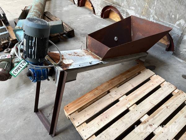 Transportsnegl med tragt