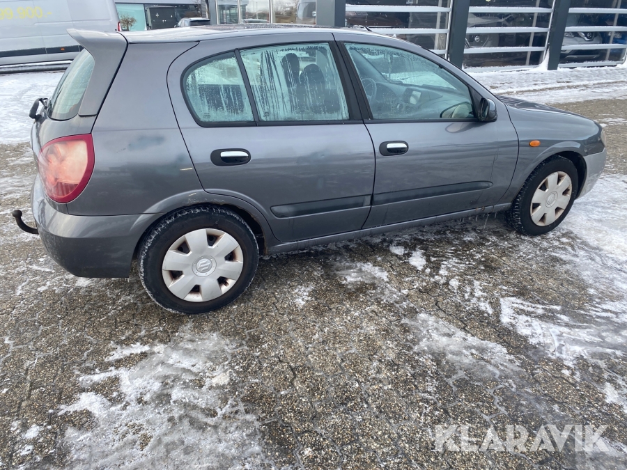 Nissan Almera 1,8