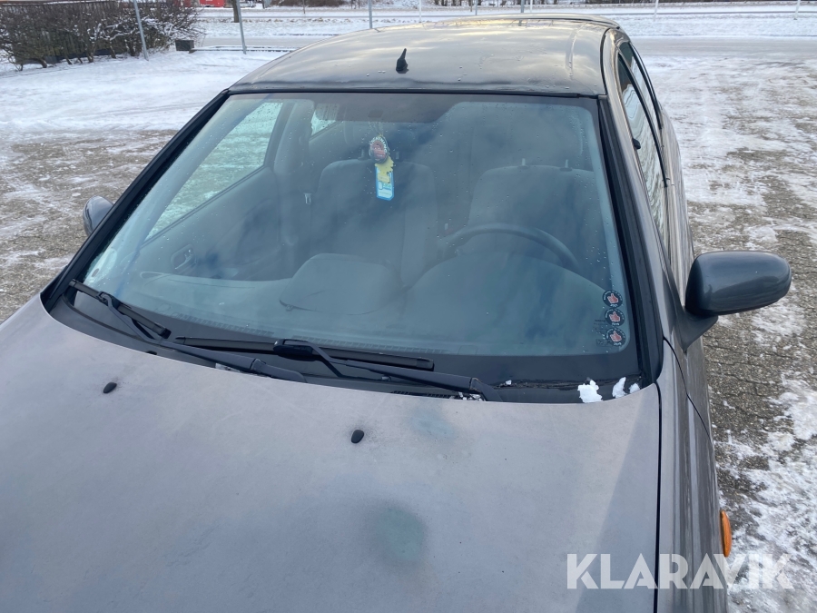 Nissan Almera 1,8