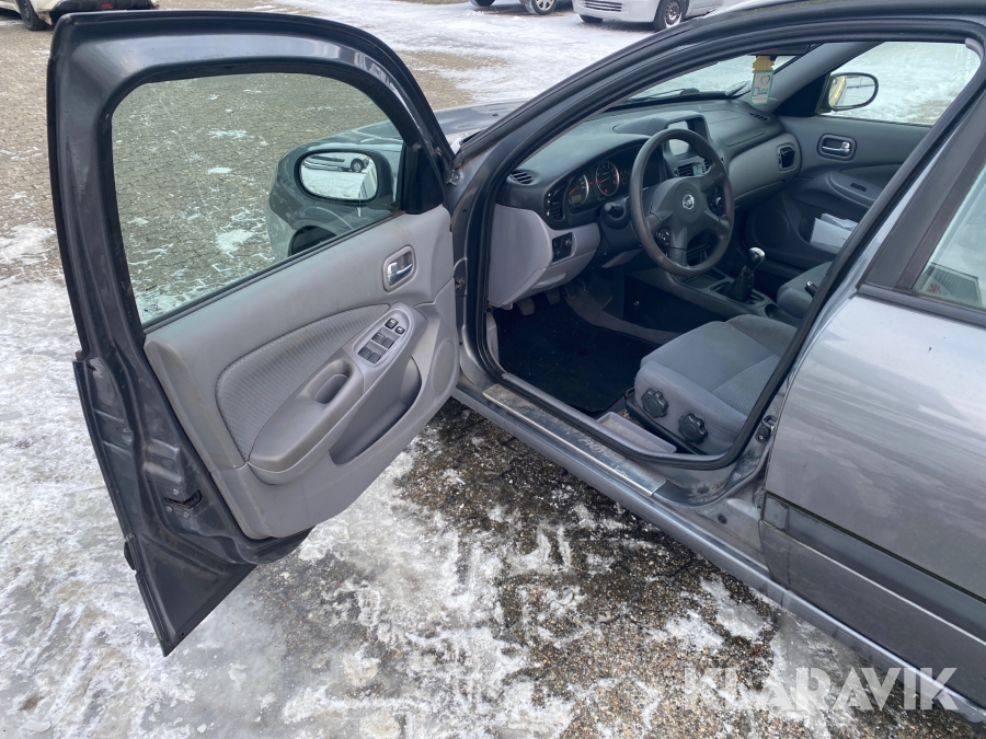 Nissan Almera 1,8