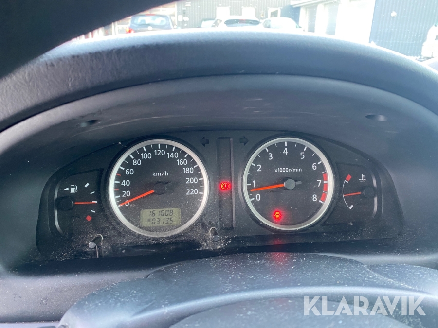 Nissan Almera 1,8
