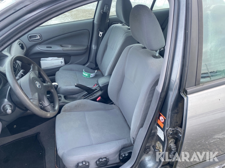 Nissan Almera 1,8