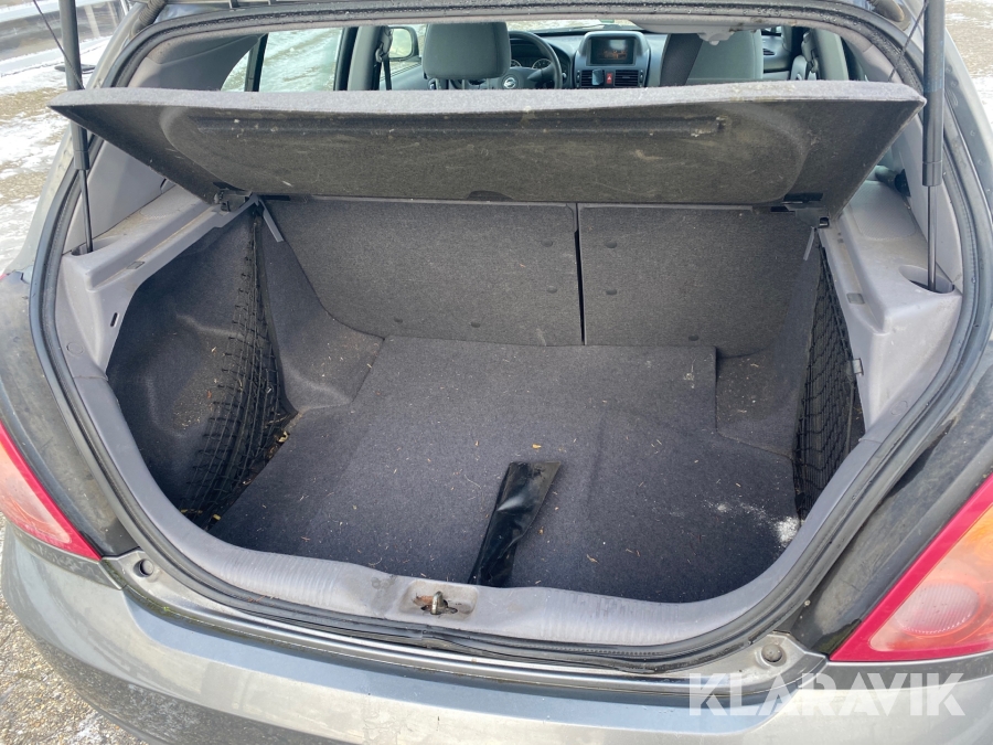 Nissan Almera 1,8