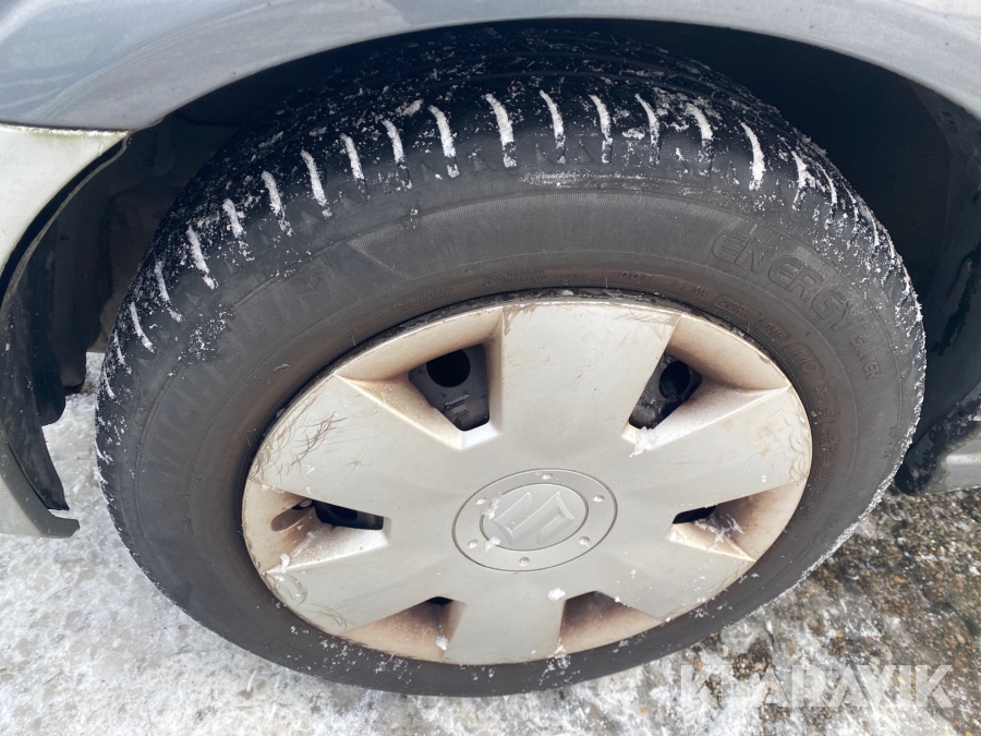 Nissan Almera 1,8