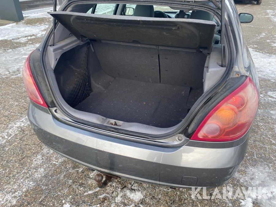 Nissan Almera 1,8