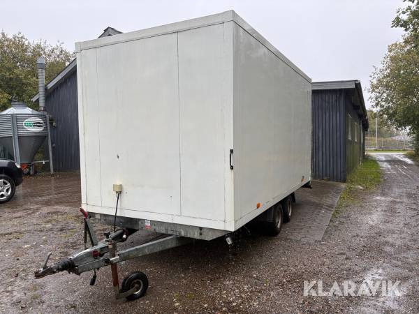 Cargo trailer Humbaur Lukket