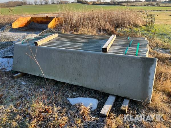 Betonelementer 16 styk