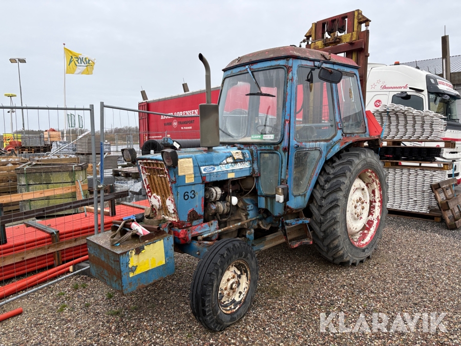 Veteran traktor Ford 4610