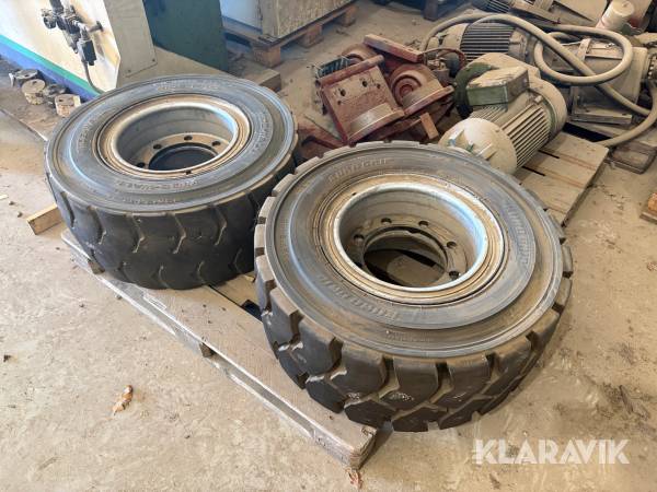 Truck Dæk med fælge Eurogrip Wide Wall 32x12.1-15 N.H.S.