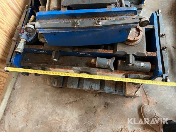 Gravdonkrafte  3 styk AC FL200