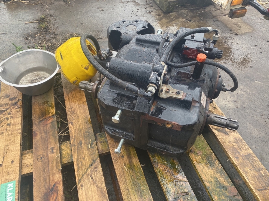 Klaravik Auktioner | Vario gearkasse til bvl foderblander