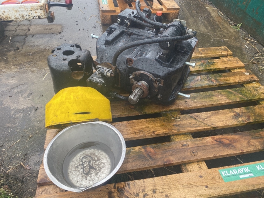 Klaravik Auktioner | Vario gearkasse til bvl foderblander