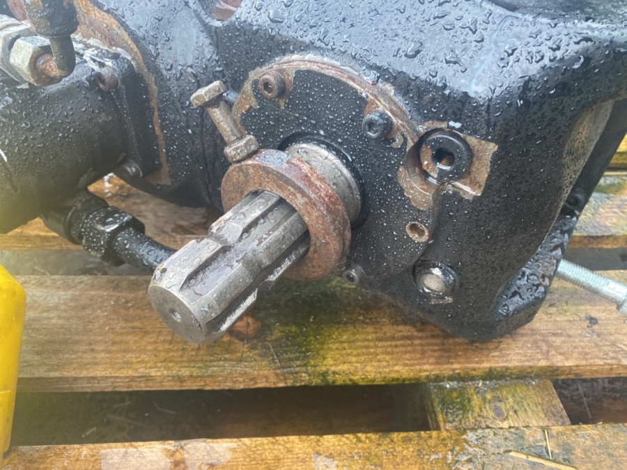 Klaravik Auktioner | Vario gearkasse til bvl foderblander