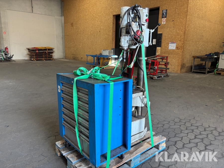 Søjleboremaskine og skuffebord Arboga maskiner E 825 L