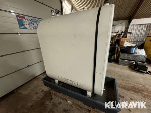 Tank med stål spildkar 1200 Liter