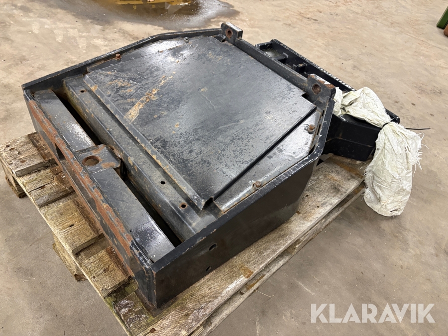 Basisklods og frontklods - burde passe på valmet