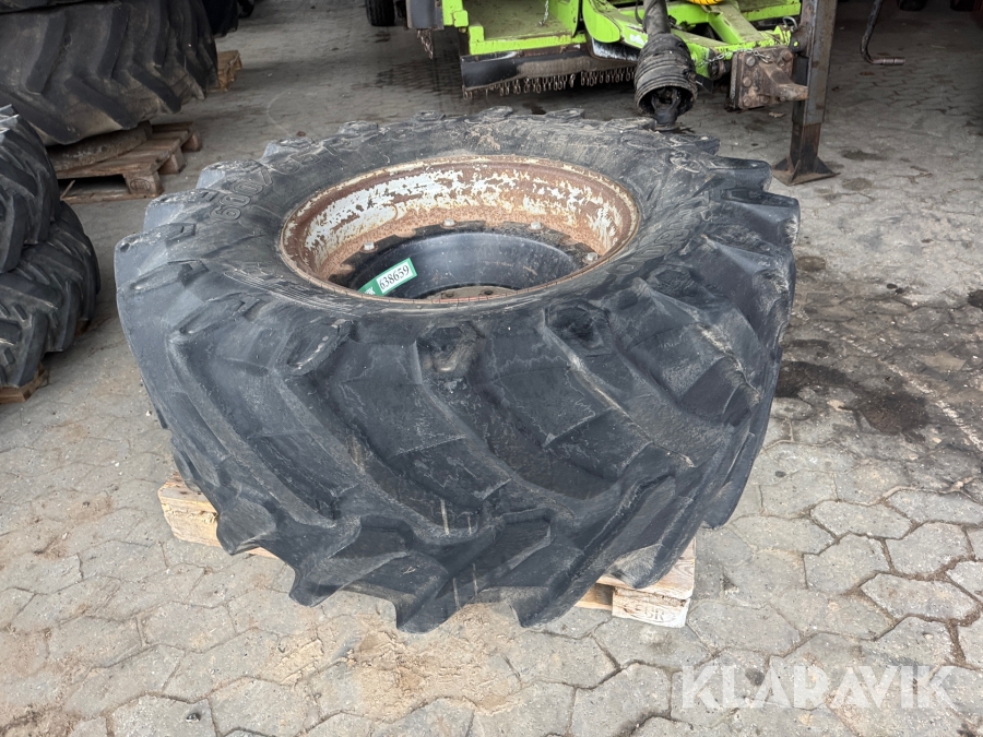 Fordæk Pirelli TM 800 til Case 7220 1 styk