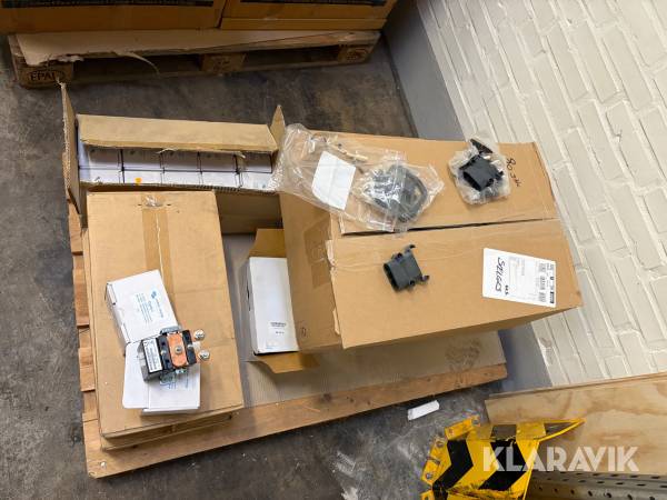 Relæ + stik Victron Energy 60 styk