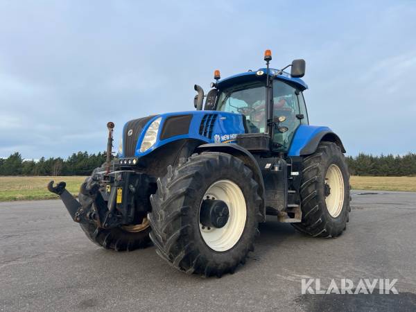 Traktor New Holland T8.390