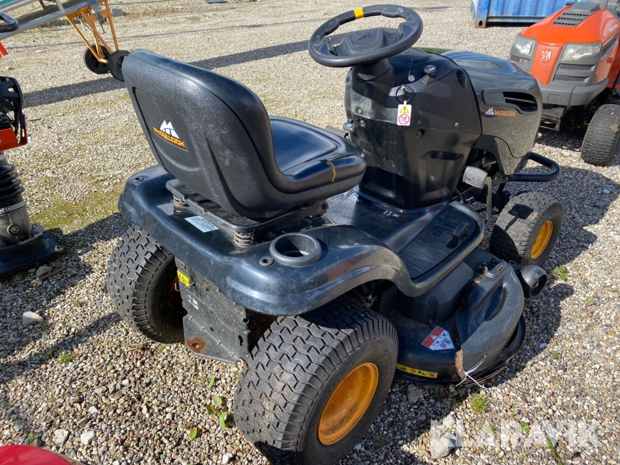 Havetraktor / græsslåmaskine Mc Culloch M200-117T