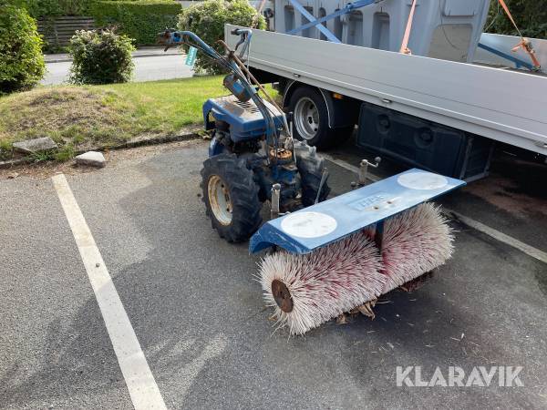 Redskabsbærer med Kost NIBBI