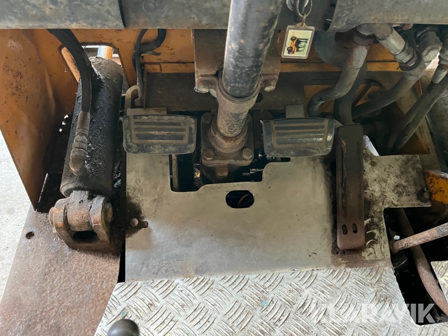Gas truck Datsun FG103
