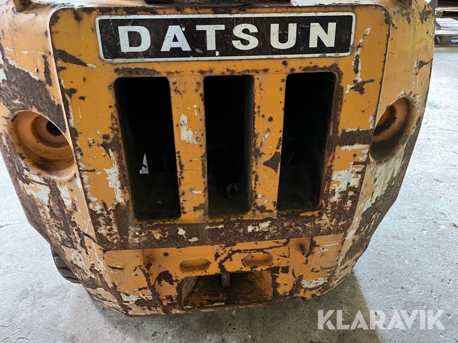 Gas truck Datsun FG103