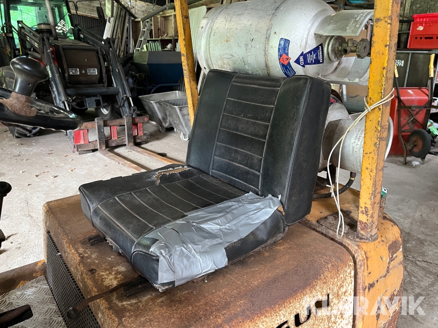 Gas truck Datsun FG103