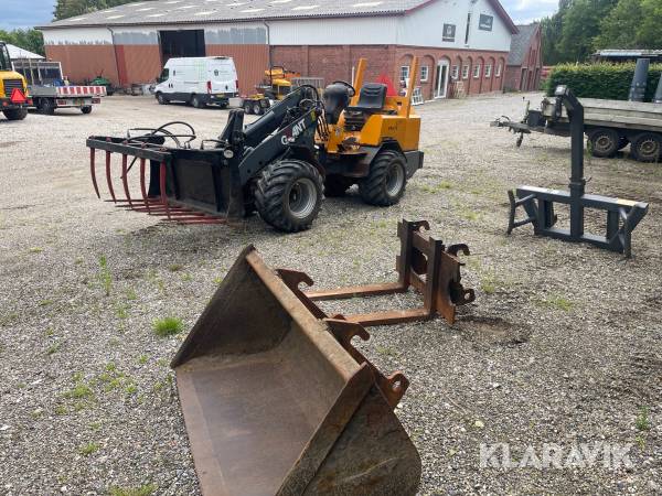 Minilæsser Giant V451T C-tra med tilbehør