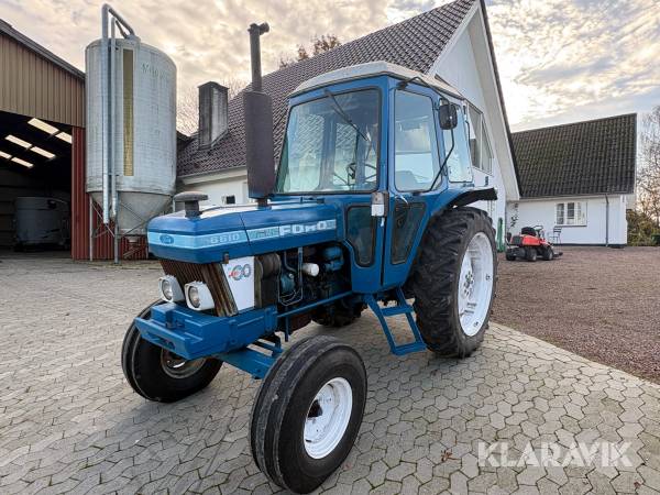 Traktor Ford 6610