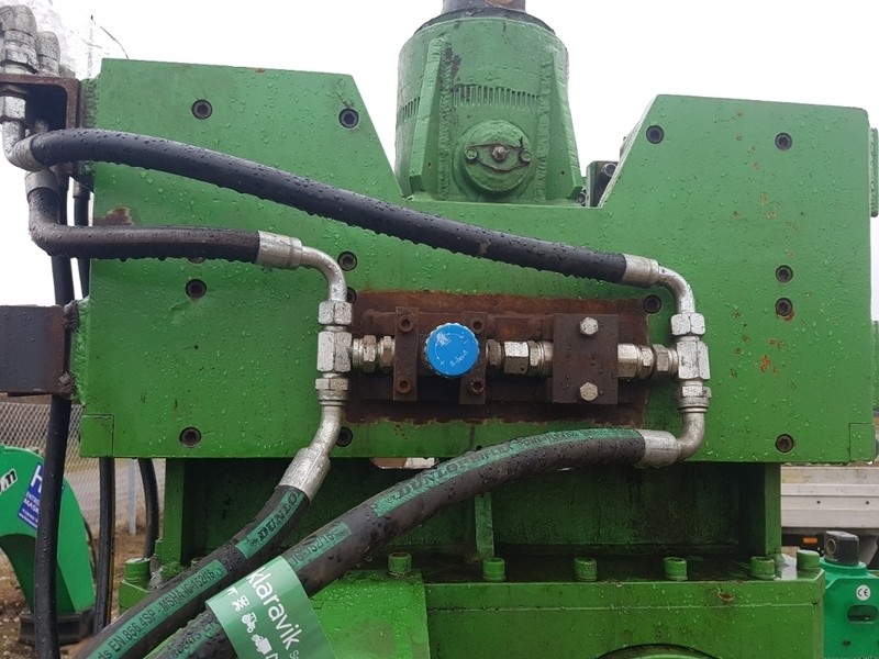 Spuns vibrator 