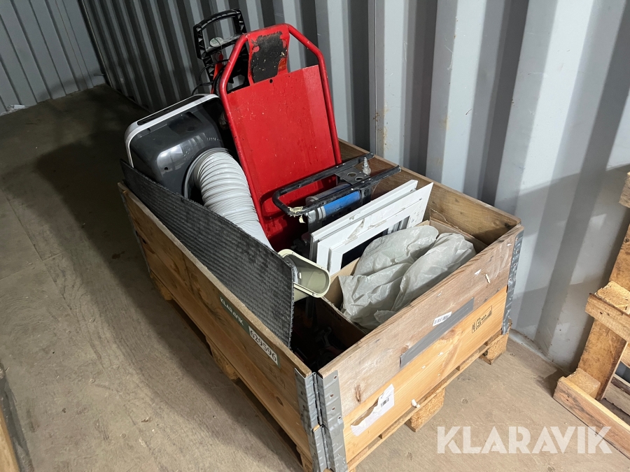 Palle med diverse udstyr