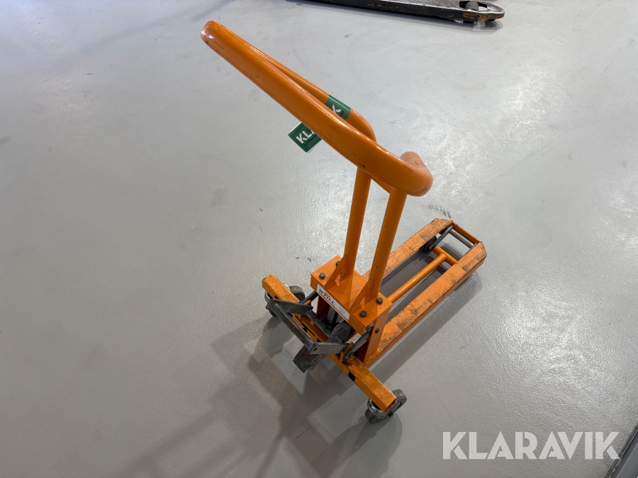 Kvartpalle løfter Still MR200