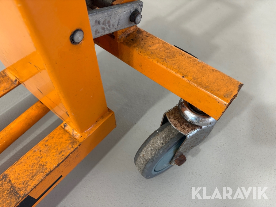 Kvartpalle løfter Still MR200