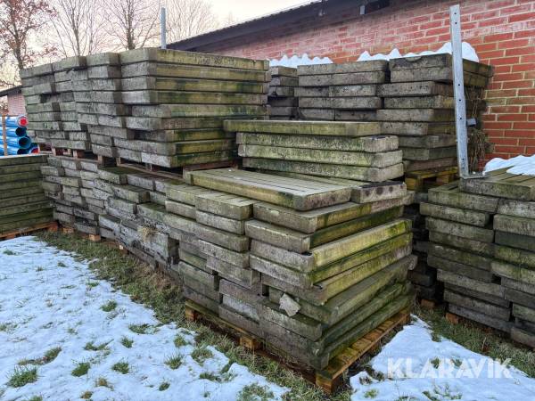 Spalter fra svinestald cirka 200 styk