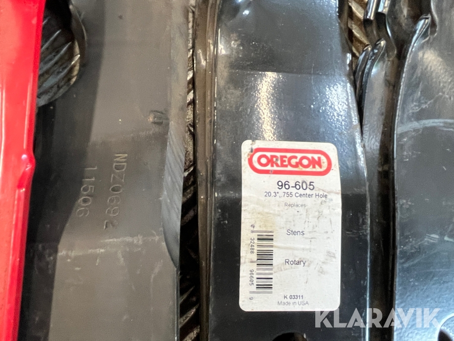 Lot - Knive og remme