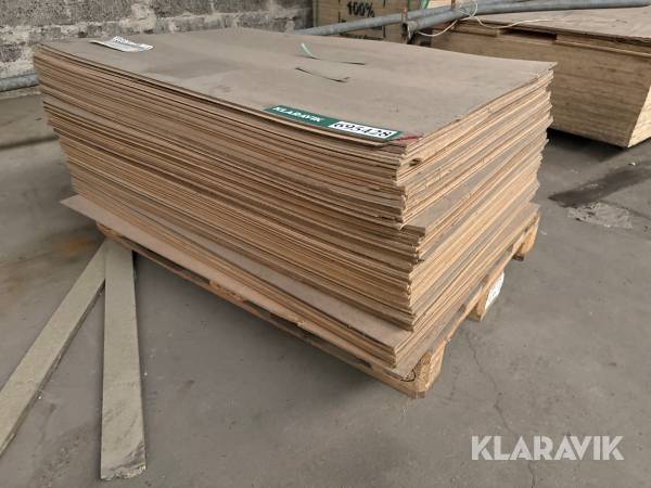 Masonit plader cirka 120 styk